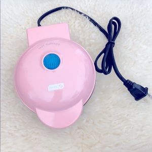 DASH Pink Mini Waffle Maker